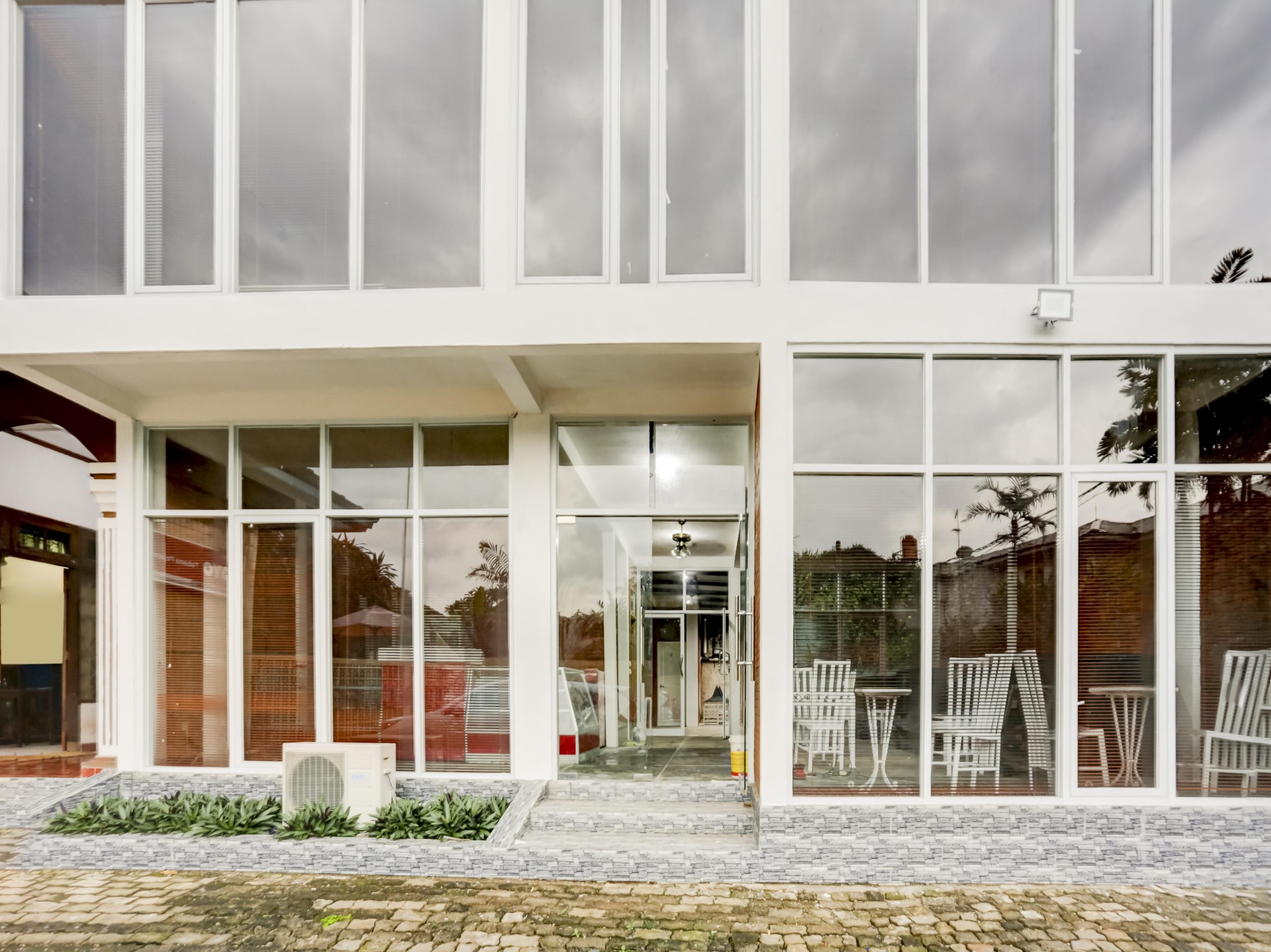 Oyo 90066 Tobana Pejaten House Cakarta Dış mekan fotoğraf