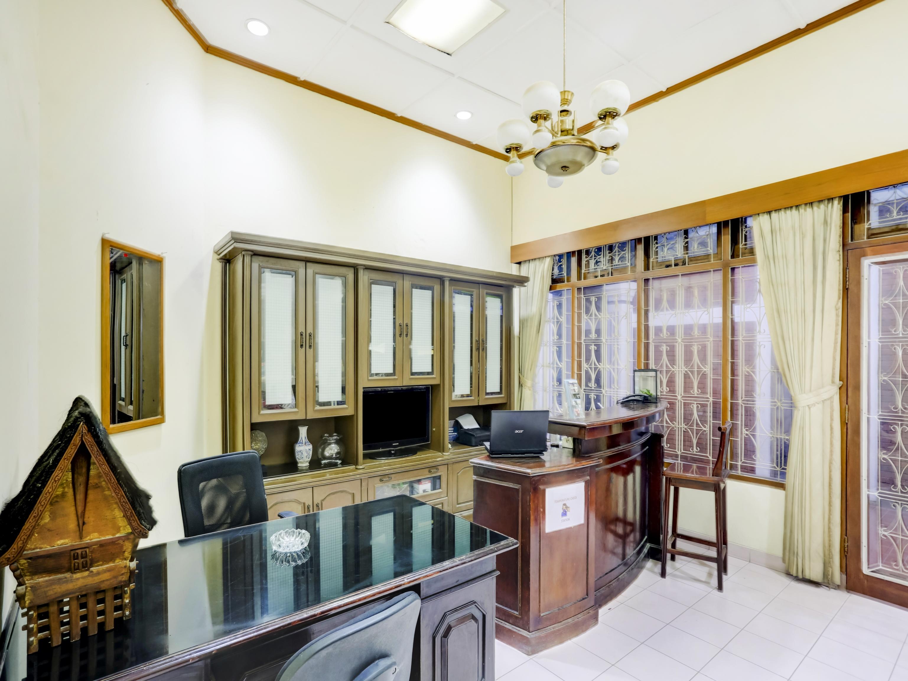 Oyo 90066 Tobana Pejaten House Cakarta Dış mekan fotoğraf